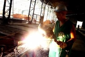 A unidade é equipada com sete máquinas de costura que serão utilizadas por oito reeducandas que cumprem pena na unidade.