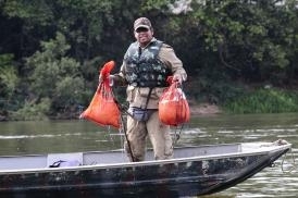 Quem for pego sem a Declarao de Estoque de Pescado ou praticando a pesca depredatria varia de R$ 1 mil a R$ 100 mil