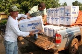 Chegada de medicamentos para a populao atingida pelo incndio de Marcelndia