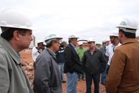 Canteiro de obras do novo estdio  visitado por representante do COL, Comit Organizador Local, da FIFA