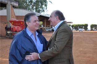 Antero Paes de Barros (PSDB) e o Prefeito do municpio, Roland Trentini (DEM),