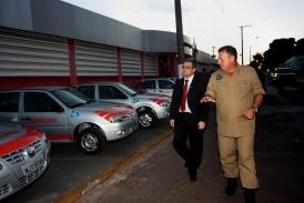 Secretrio Digenes Curado (Sejusp) entrega novas viaturas ao Comando do Corpo de Bombeiros