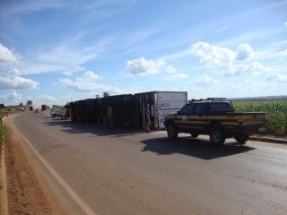 O motorista do veiculo teria perdido o controle em uma curva existente no Km. 746 na BR 163 sentido Lucas