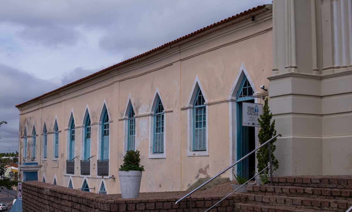 Museu de Arte Sacra de Mato Grosso conta com exposies permanentes e temporrias