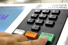 O simulador conta com candidatos fictcios do esporte, apenas para a prtica dos testes