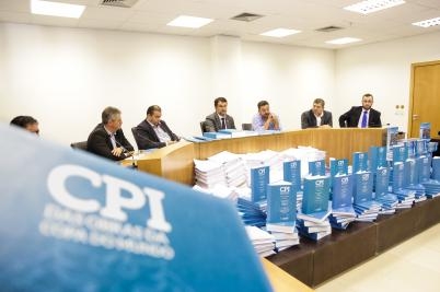 Entrega do Relatrio da CPI das Obras da Copa