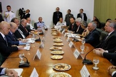 Reunio entre poderes ocorreu no Palcio do Itamaraty, em Braslia