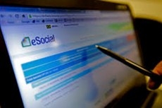 Para fazer o recolhimento dos encargos, o empregador doméstico precisa fazer seu cadastro no eSocial