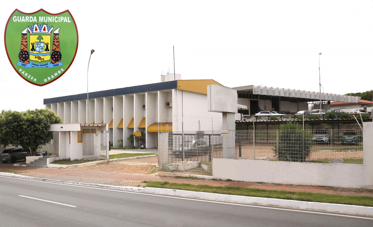 Em funo da mudana os servios administrativos estaro suspensos at esta quarta-feira