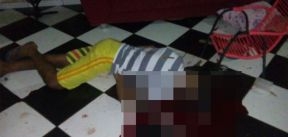 Suspeito de assalto caiu baleado pelo comparsa na cozinha de casa