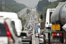 Veículos de carga serão proibidos de trafegar em rodovias federais de pista simples em alguns horários