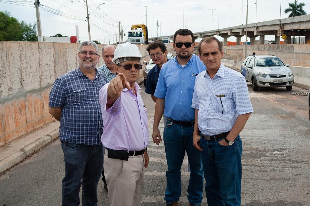 Complexo Tijucal foi a primeira obra visitada; inteno  de entrega ainda este ano