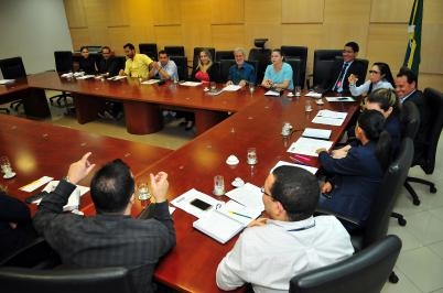 Equipe de Transio se rene pela primeira vez