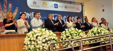 Lanamento da campanha Homens que Agradam no Agridem