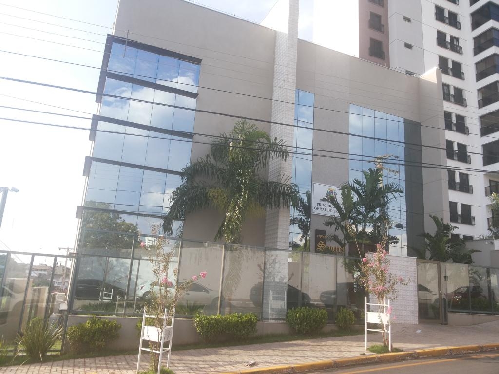 Fachada da sede da PGE, em Cuiab