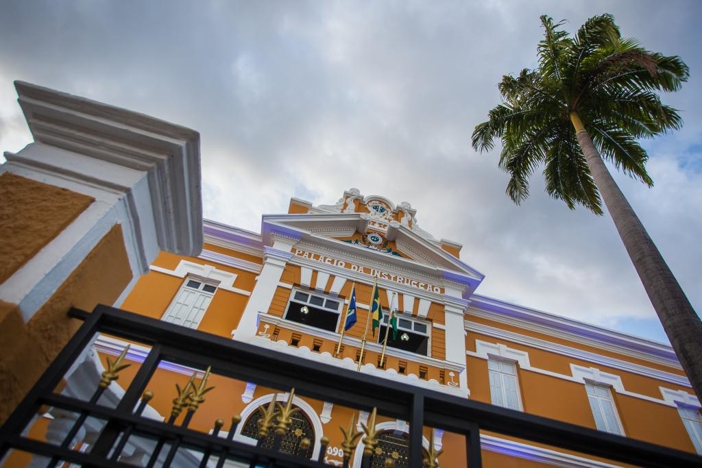 O Palácio da Instrução recebeu grandes exposições ao longo dos dois últimos anos, entre elas a Bienal de SP, realizada pela primeira vez na região Centro-Oeste