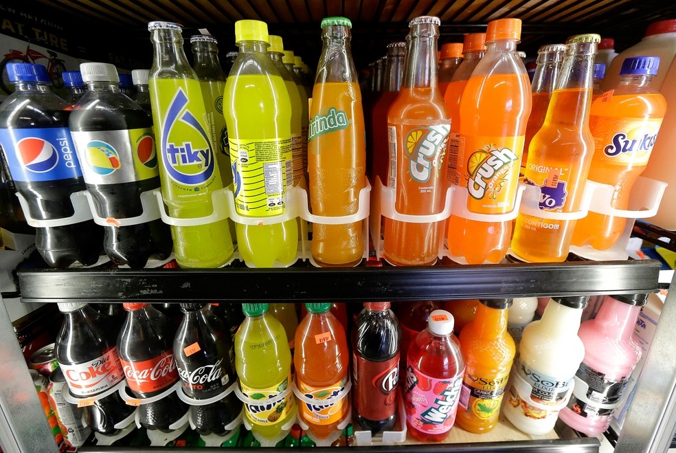 OMS props aumento de impostos sobre bebidas aucaradas como refrigerantes e sucos industrializados