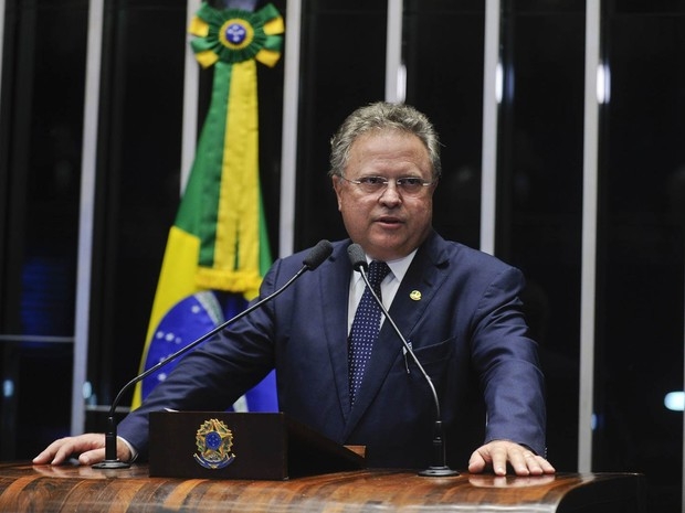 Blairo Maggi  acusado de negociar vaga para deputado no TCE-MT