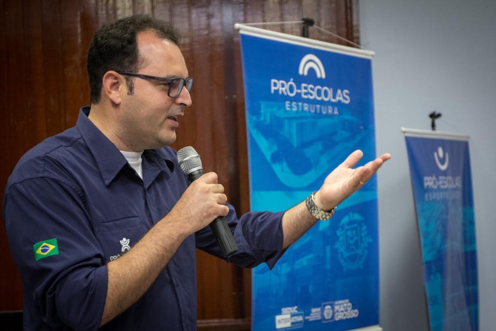 Secretrio de Estado de Educao, Esporte e Lazer, Marco Marrafon, est percorrendo Mato Grosso para dialogar com a comunidade escolar e apresentar iniciativas que visam melhorar os ndices educacionais.