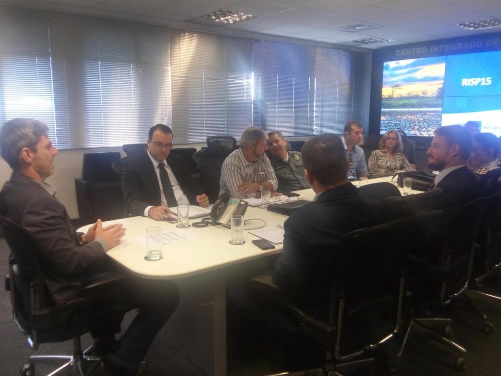 Secretário de Segurança Pública, Rogers Jarbas, em reunião com lideranças da 15ª Região Integrada de Segurança Pública (RISP)
