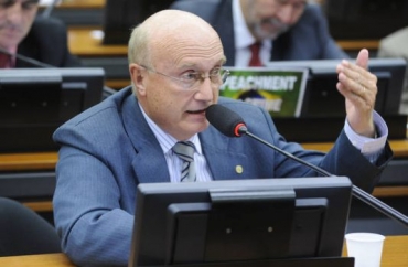 Dep. Osmar Serraglio (PMDB-PR)