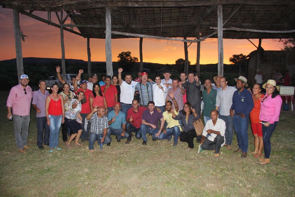 Reunio no assentamento Canudos em Pedra Preta