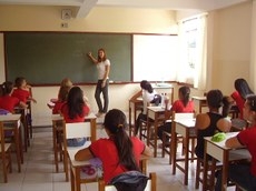 Base determina o que os alunos devem saber a cada ano de escolarizao