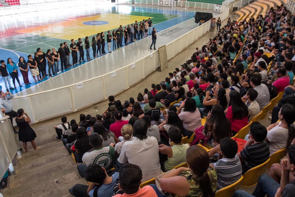 Pais e alunos so apresentados aos profissionais da EE Gov. Jos Fragelli