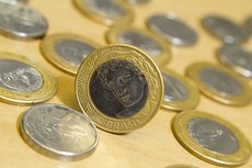 A expectativa  de que 28,3 milhes de contribuintes entreguem a declarao