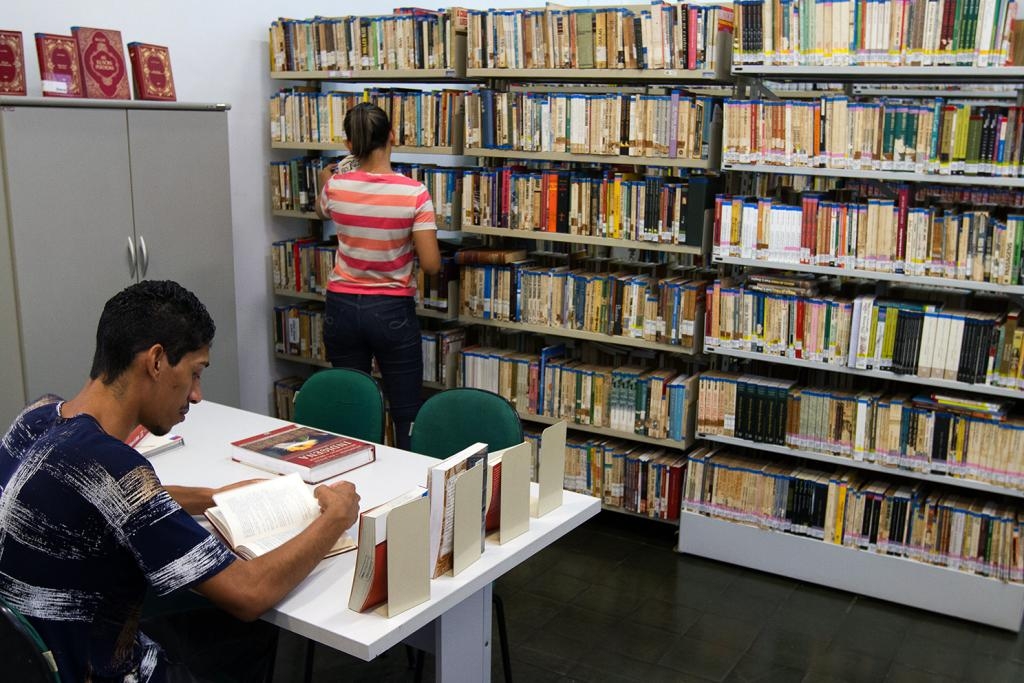 Biblioteca Estadual Estevo de Mendona, em Cuiab, a maior do Estado, completou 105 anos recentemente