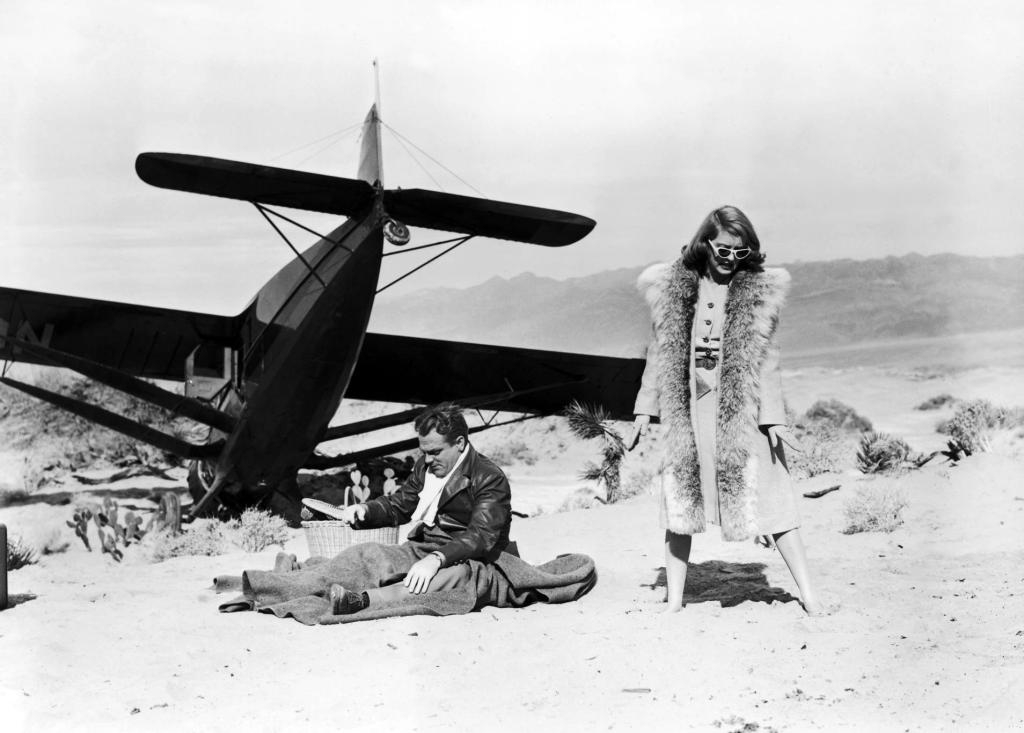 Bette Davis e James Cagney em A noiva caiu do céu, que foi exibido no CTC antes mesmo da estreia nacional