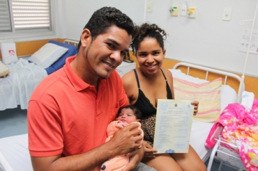 Cartórios locais emitem certidão logo após o parto, conforme determina norma do CNJ