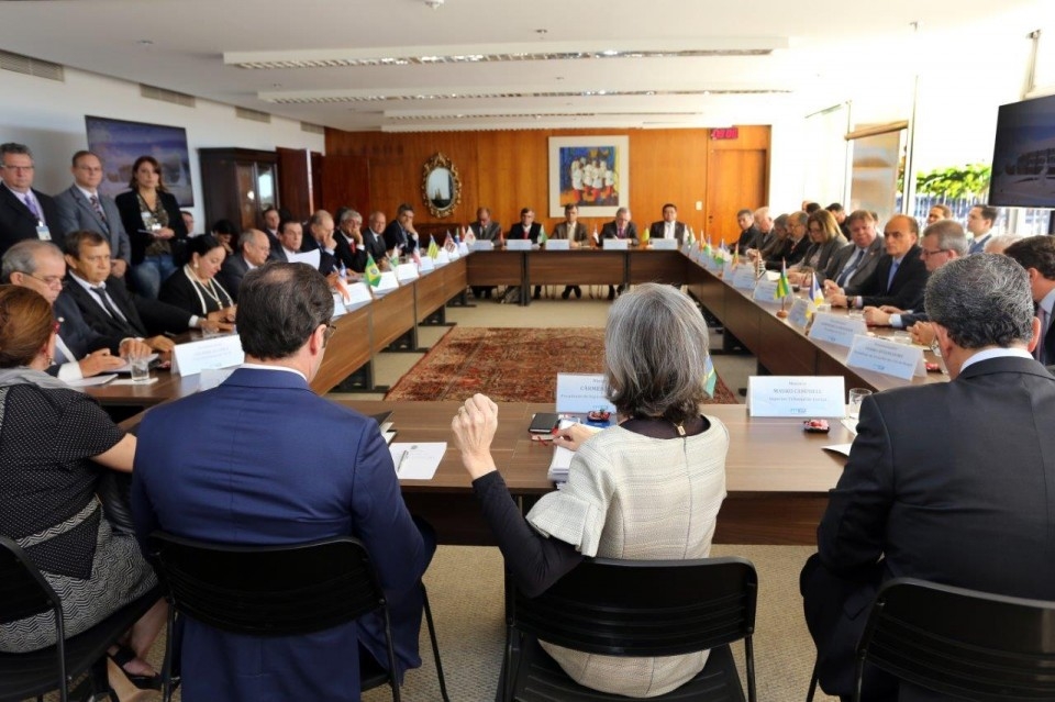 Em reunião com presidentes de Tribunais, a ministra Cármen Cármen Lúcia cobra informações precisas e critica dados precários fornecidos por órgãos do judiciário.
