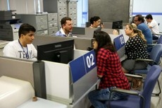 Unidades da Caixa vo abrir duas horas mais cedo para atendimento aos saques do FGTS