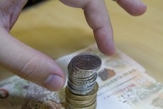 No acumulado de 12 meses at maio, a poupana teve ganho real de 4,3%