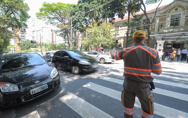 Multa poderá ser eviatada caso o agente de trânsito possa consultar informações pelo banco de dados oficial