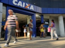 Trabalhador que tiver Cartão Cidadão e senha cadastrada pode ir aos terminais de autoatendimento da Caixa