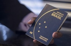 A criação do Conselho Nacional de Desburocratização – Brasil Eficiente vai tornar a emissão de documentos no Brasil, como passaportes e CPF, mais simples. Além disso, outra consequência será mais eficiência e agilidade em serviços públicos para a pop