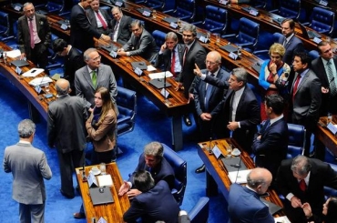 Líderes partidários discutem adiamento de votação da votação da reforma trabalhista, no Senado