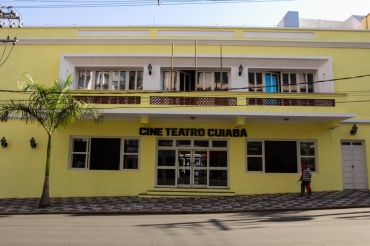 O Cine Teatro Cuiab foi o primeiro equipamento pblico a ter sua gesto sob responsabilidade de uma OSC, nos moldes previstos pela Lei 