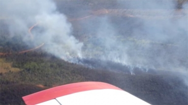 Incêndio ameaça atingir área do Parque Gruta da Lagoa Azul em Mato Grosso