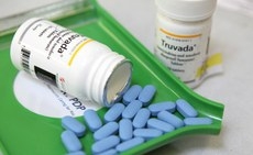 No Brasil, 3 mil pessoas no infectadas recebero medicamentos