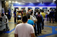 Comprovando o bito, a instituio financeira dever bloquear os valores indevidamente creditados