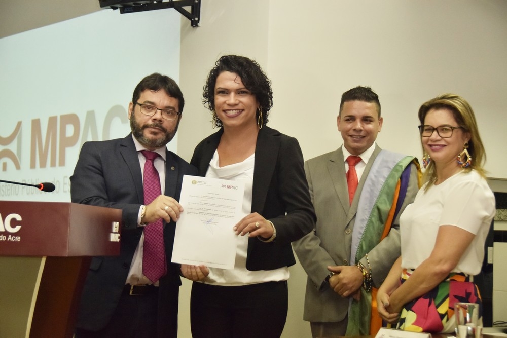 O procurador-geral de Justia, Oswaldo DAlbuquerque, diz que medida indita combate preconceito