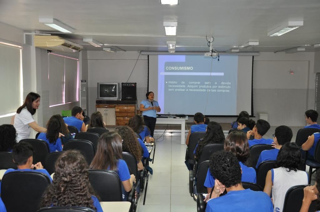 Palestra do Procon Estadual no SescEscola