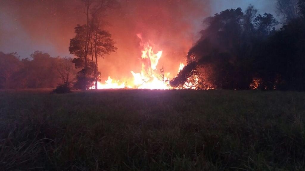 Bombeiros combatem incndios em Unidades de Conservao