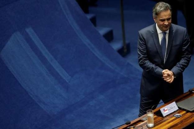 Senador Acio Neves no Senado, em Braslia