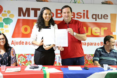 Isabel dos Anjos, diretora da fundao Perseu Abramo e o deputado Valdir Barranco (PT)