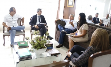 Programa de Eficiência Municipal quer melhorar a Gestão Pública e suas Políticas Sociais. Além disto foram repassados R$ 1,4 milhão para atender a demanda dos moradores do residencial São Benedito com equipamentos sociais
