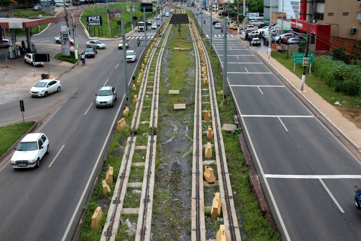 A prefeitura vai adotar a aplicao de recursos no desenvolvimento de tecnologias para a implantao de lombadas eletrnicas no municpio